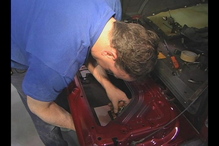 How to Fix a Trunk Latch