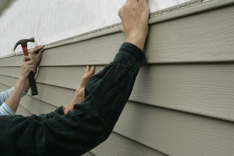 How To Install Vinyl Siding