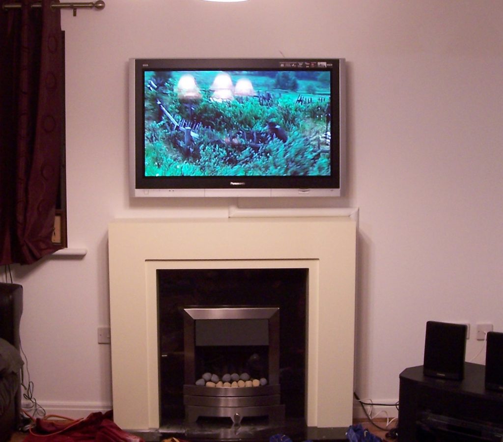 How to Install a Wall Mounted LCD TV