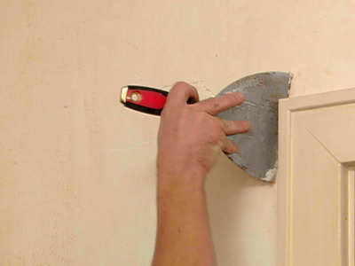 How to Repair Cracks on Plaster Work