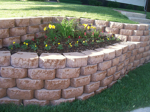 How to Build a Retaining Wall