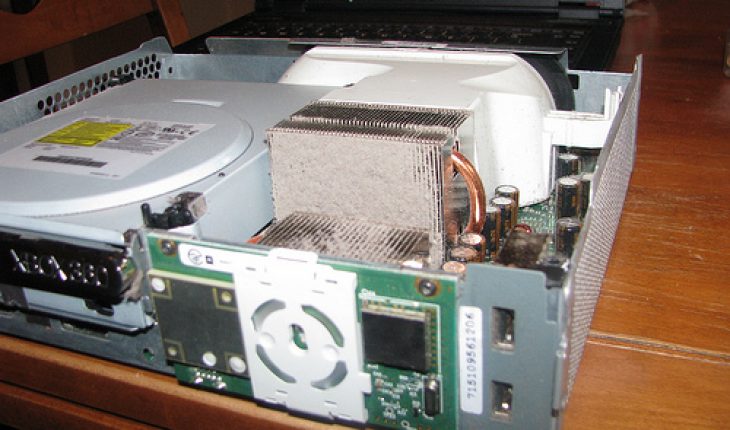 How to Fix an Xbox 360 - DIY and Repair Guides